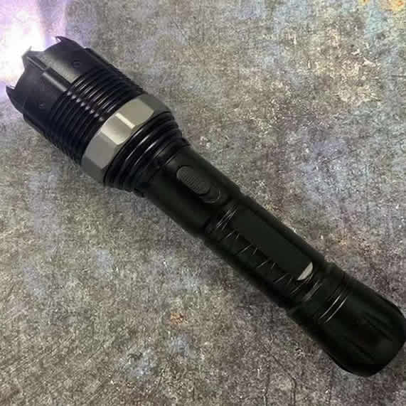 黑鹰8810防身手电